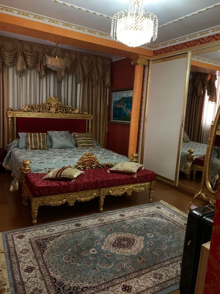 Tirane, shitet apartament 2+1 Kati 2, 122 m² 220.000 € (Kinostudio)