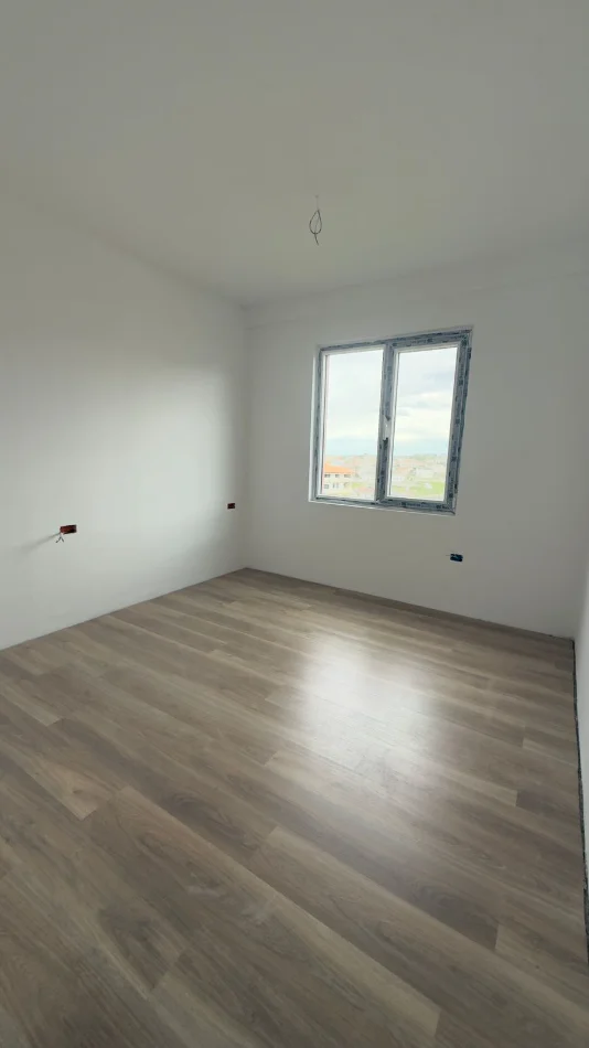 Shitet apartament 1+1, Kati 7, 65 m², 71.500 € ne Paskuqan