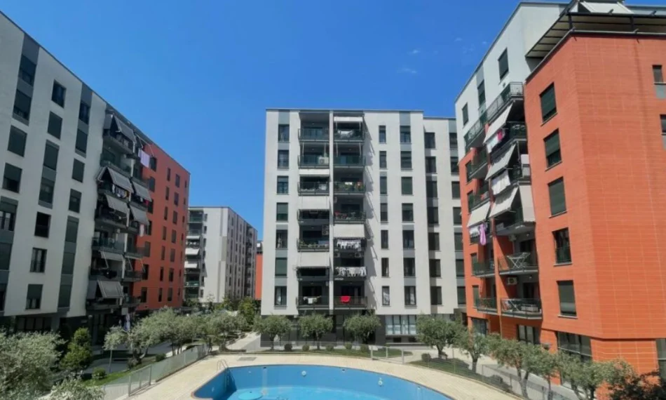 🏢 Jepet me Qera Ambient Biznesi ne Astir,  2500 Euro