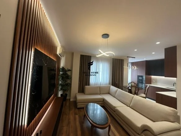 Tirane, jepet me qera apartament 2+1+Ballkon Kati 3, 110 m² 900 € (MINE PEZA)