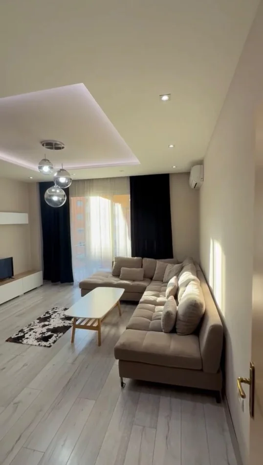 Jepet me qira apartament 2+1,  550 € ne Astir