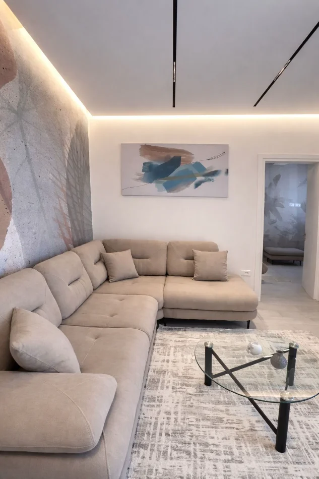 Tirane, shitet apartament 1+1+Ballkon Kati 9, 70 m² 180.000 € (Fusha e Aviacionit)