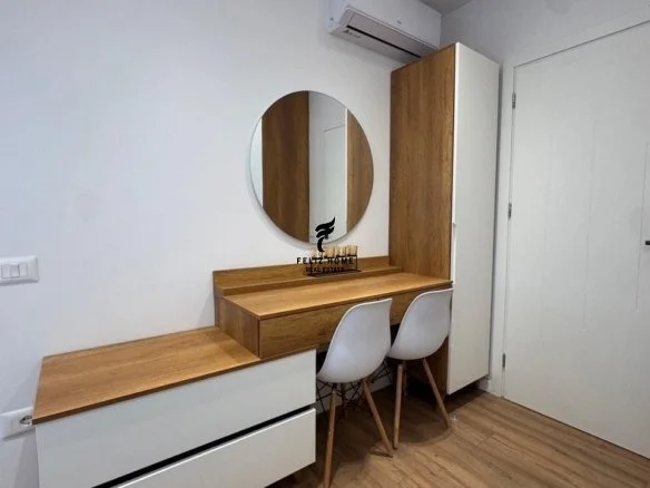 Tirane, jepet me qera apartament 1+1 Kati 9, 50 m² 650 € (RRUGA E KAVAJES)