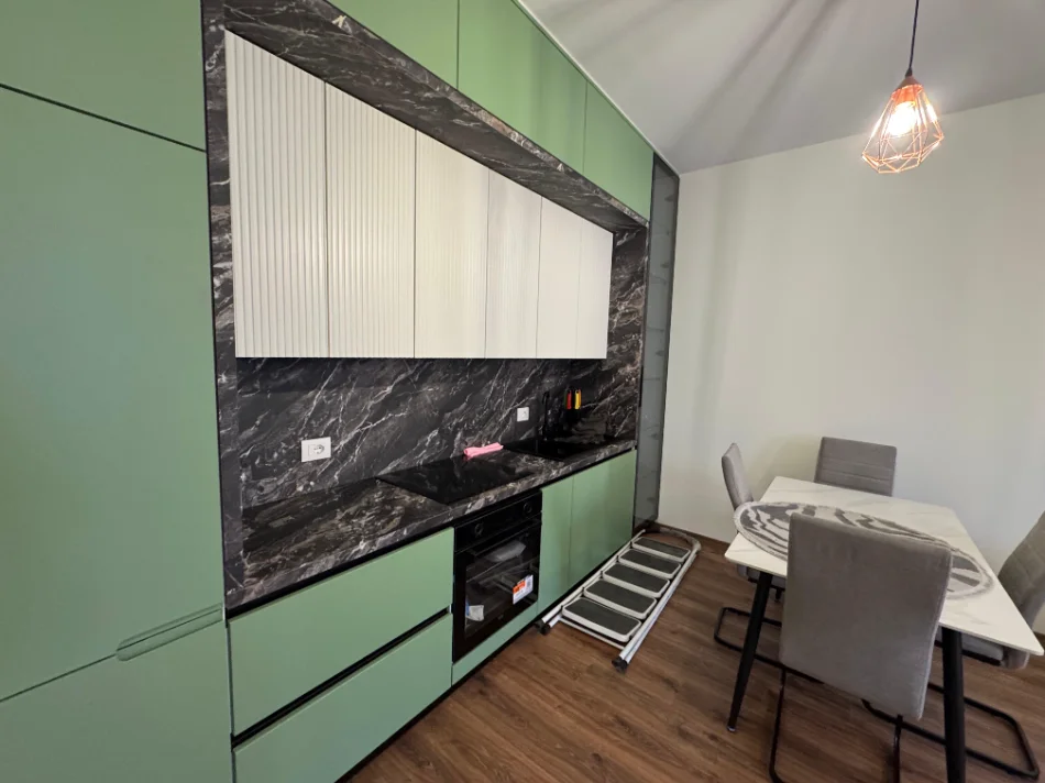 Tirane, jepet me qera apartament 2+1 Kati 5, 550 € 