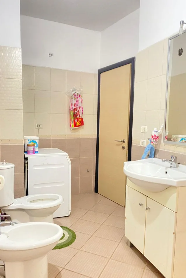 Tirane, shitet apartament 2+1 Kati 4, 95 m² & 62m2 Verande, Astir, prane Ozone, 190.000 Euro