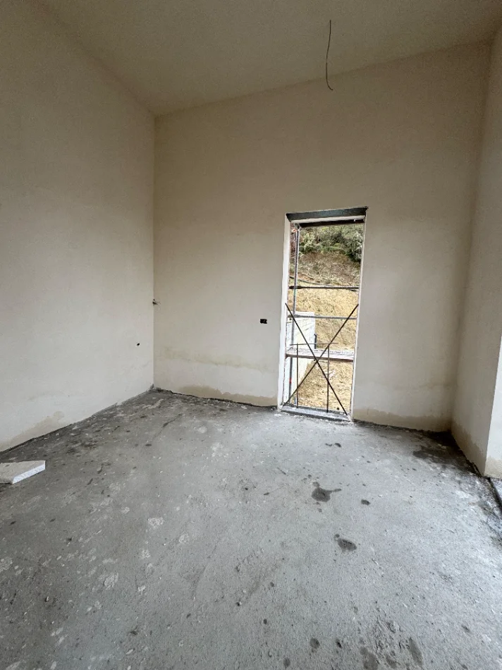 Tirane, shitet apartament 2+1 Kati 1, 82 m² 190.000 € (KODRA E DIELLIT)