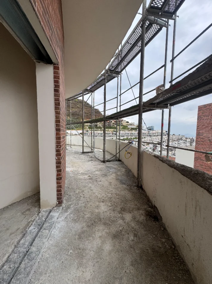 Tirane, Shitet Apartament 2+1+Verande, Kati 1, 82 m² & 43.2m2 Verande 190.000 € (Kodra e Diellit)