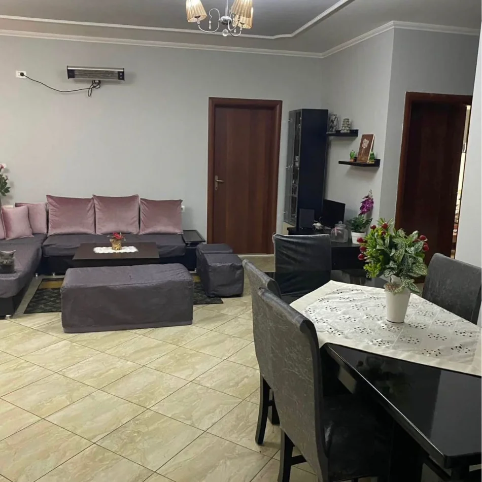 Tirane, shitet apartament 2+1+Ballkon , 101 m² 163.770 € (Fresku)