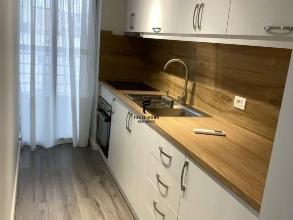 Tirane, jepet me qera apartament 1+1 Kati 6, 70 m² 500 € (KOMUNA E PARISIT)