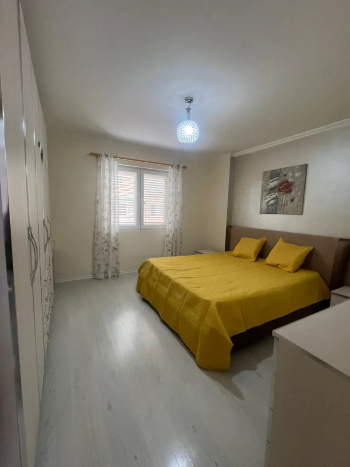 Tirane, shitet apartament 3+1+Ballkon Kati 4, 126 m² 209.000 € (UET)