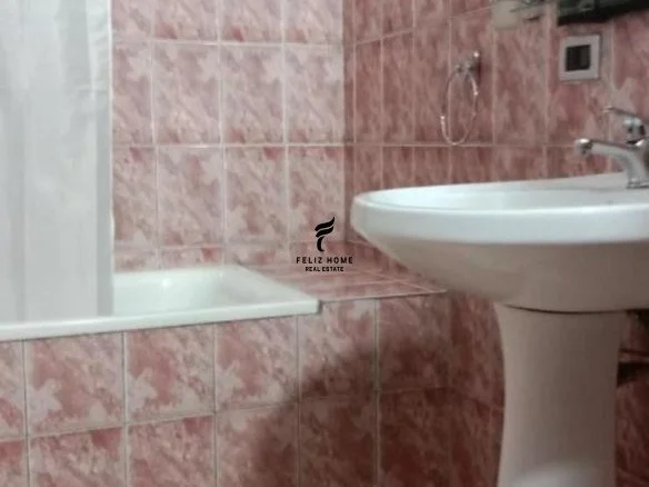 Tirane, jepet me qera zyre Kati 1, 130 m² 1.300 € (SELVIA)