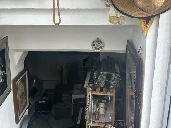 Tirane, jepet me qera dyqan Kati 1, 15 m² 400 € (VASIL SHANTO)