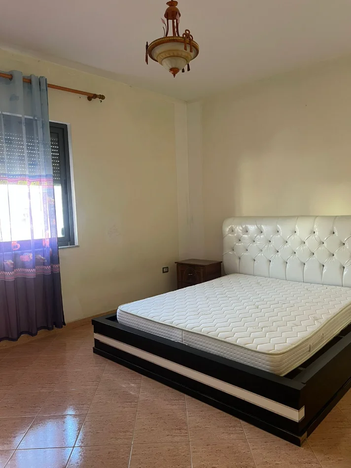 Tirane, jepet me qera 3+1 , 550 €
