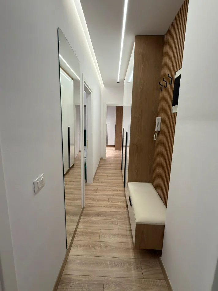 Tirane, jepet me qera apartament Kati 7, 100 m² 1.000 € (Komuna e Parisit)