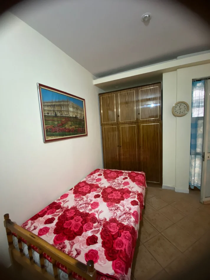 Jepet me qira garsonier, kati 1, 250 €, ne Bllok, afer Liqenit