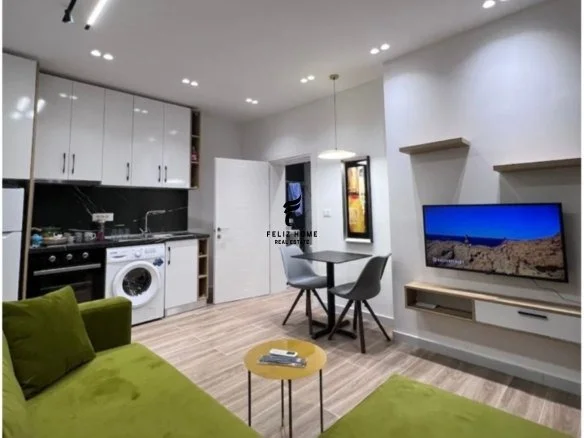 Tirane, jepet me qera apartament 1+1 Kati 5, 70 m² 600 € (KOMUNA E PARISIT)