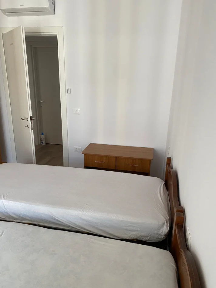 Tirane, jepet me qera apartament 2+1 Kati 7, 94 m² 