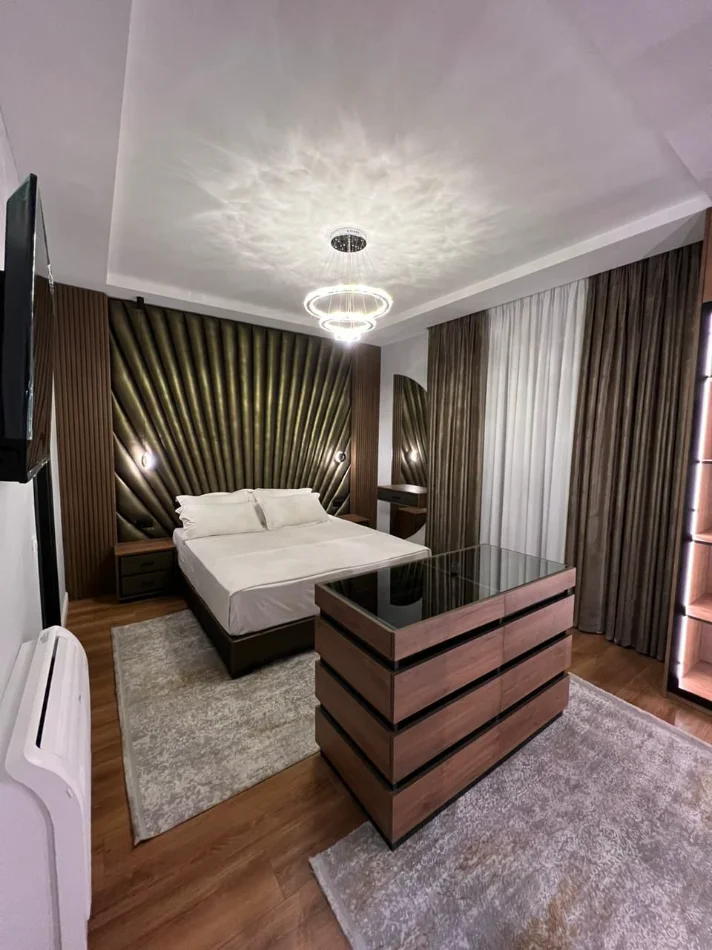 Tirane, jepet me qera apartament 2+1 Kati 3, 106 m² (teg)