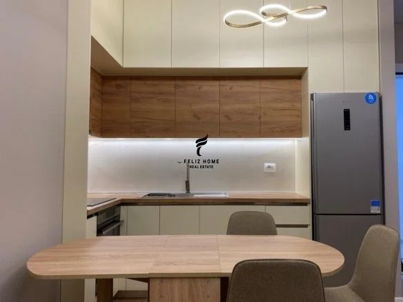 Tirane, jepet me qera apartament 1+1 Kati 6, 60 m² 600 € (SIRI KODRA)