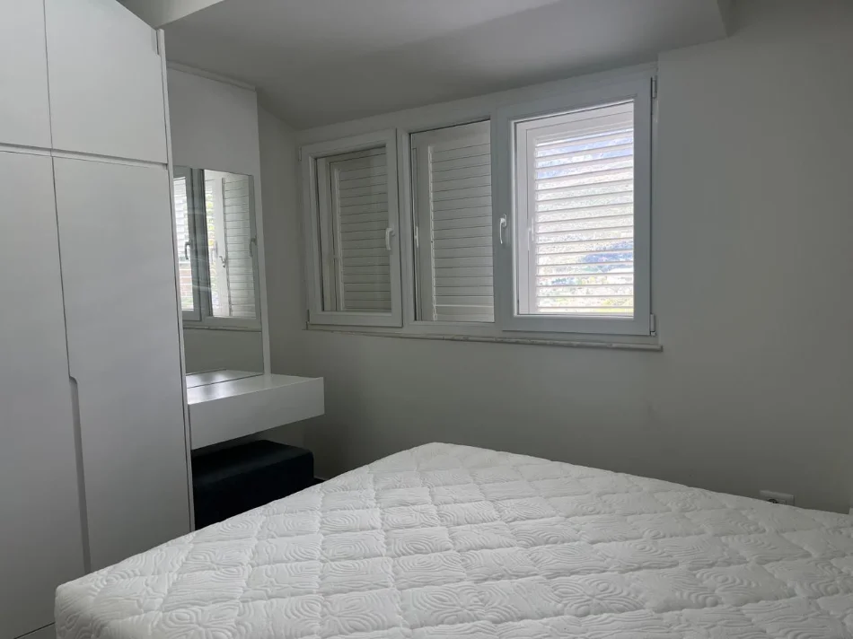 Tirane, jap me qera apartament 1+1+Ballkon Kati 6, 55 m² 400 € 