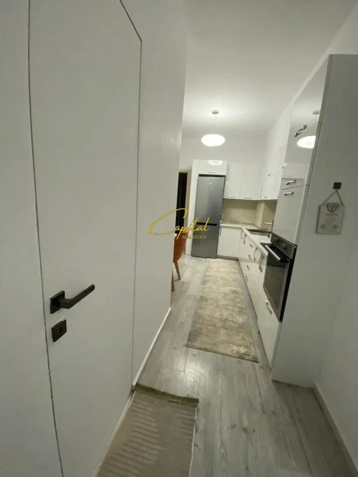 Tirane, jepet me qera apartament 2+1 Kati 3, 140 m² 750 € (PAZARI I RI)