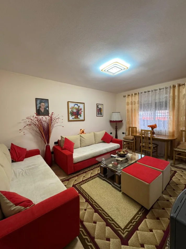 Tirane, shitet apartament 1+1 Kati 1, 54 m² 106.000 € (Xhamlliku)