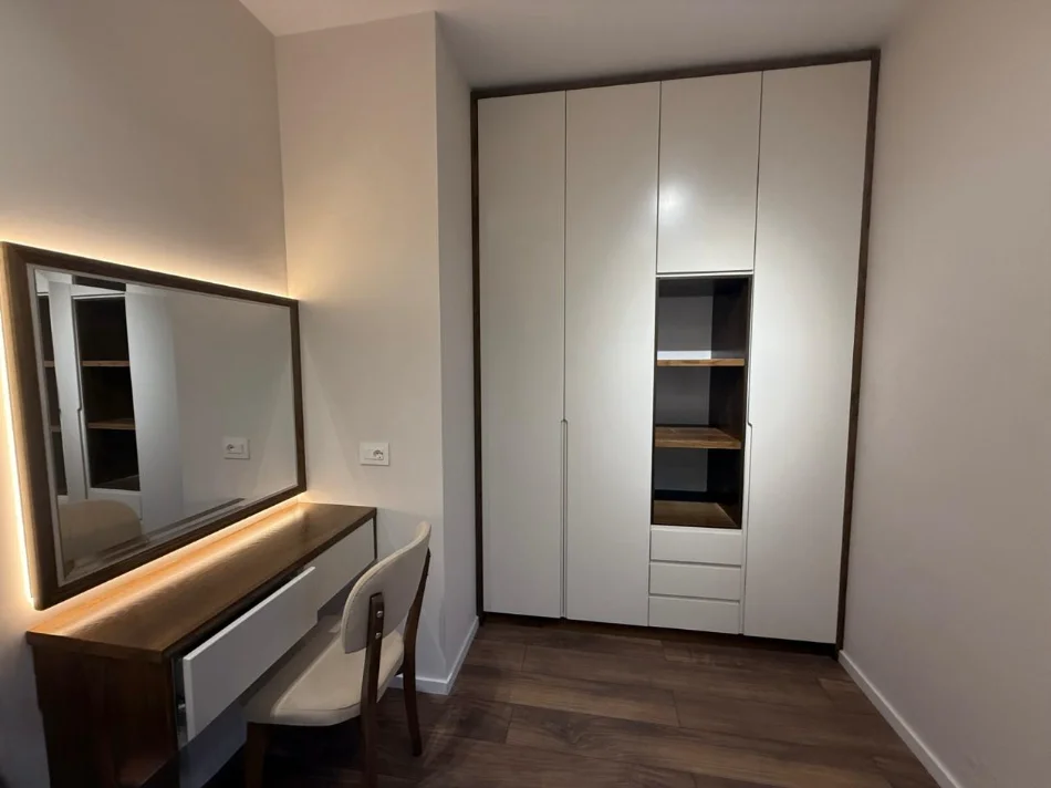 Tirane, jepet me qera apartament 1+1 Kati 7, 50 m² 650 € (Kodra e Diellit)