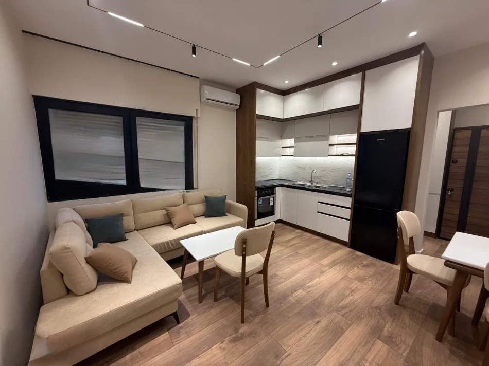 Tirane, jepet me qera apartament 1+1 Kati 7, 50 m² 650 € (Kodra e Diellit)