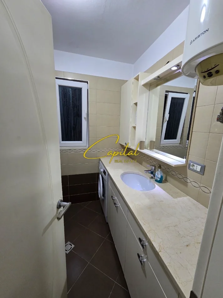 Tirane, jepet me qera apartament 1+1 Kati 3, 65 m² 550 € (VASIL SHANTO)