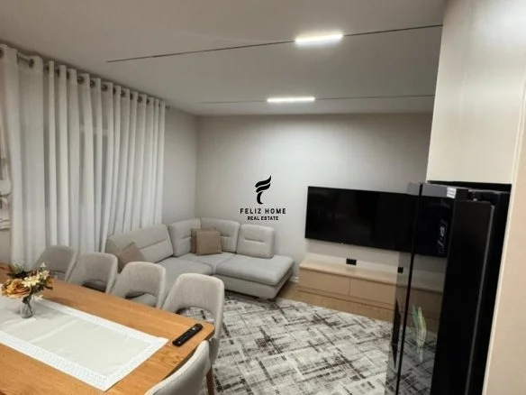 Tirane, jepet me qera apartament 2+1 Kati 0, 100 m² 700 € (RRUGA E DIBRES)