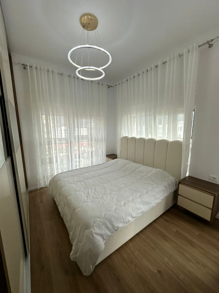 Tirane, jepet me qera apartament 1+1+Ballkon Kati 7, 68 m² 450 € (Rruga Pasho Hysa)