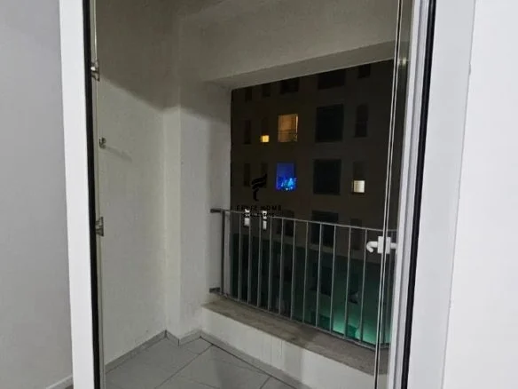 Tirane, jepet me qera zyre Kati 5, 65 m² 350 € (ALI DEMI)