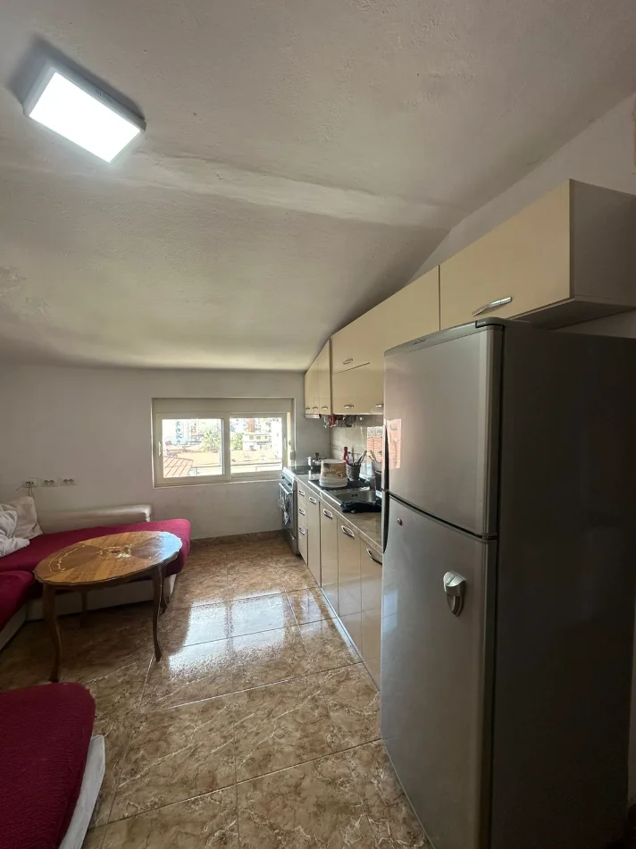 Tirane, shitet apartament 2+1+Ballkon Kati 4, 62 m² 160.000 € (Bulevardi Zogu I , Tirane)
