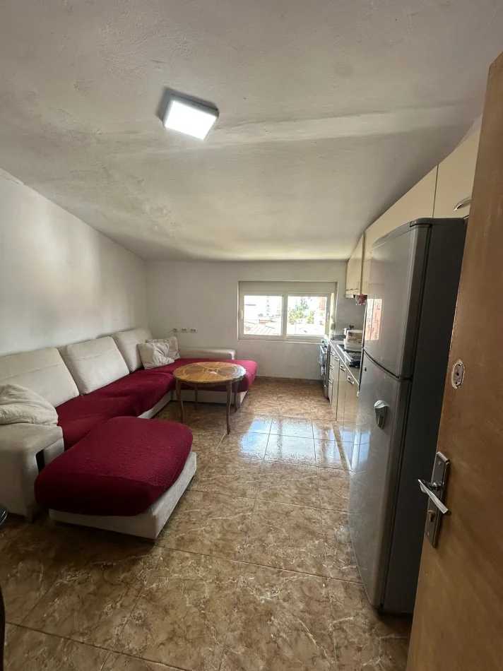 Tirane, shitet apartament 2+1+Ballkon Kati 4, 62 m² 160.000 € (Bulevardi Zogu I , Tirane)
