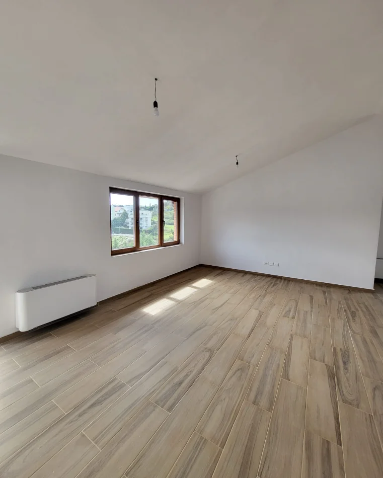 Tirane, jepet me qera Vile 3 Katshe , 500 m² 3.800 € (Teg)