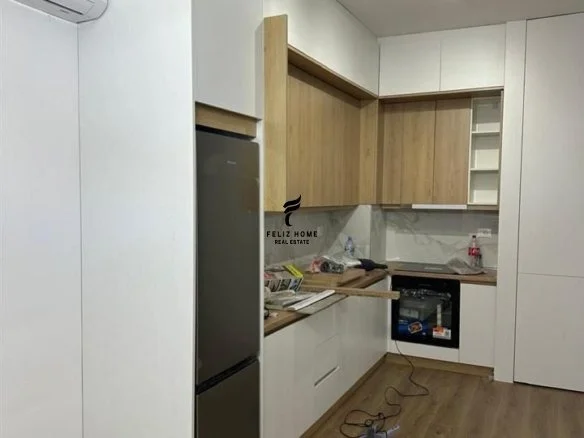 Tirane, jepet me qera apartament 1+1 Kati 3, 70 m² 420 € (ALI DEMI)