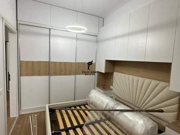 Tirane, jepet me qera apartament 1+1 Kati 3, 70 m² 420 € (ALI DEMI)