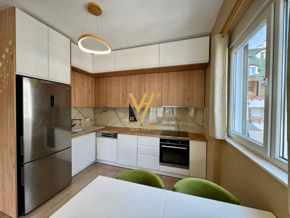 Tirane, shitet apartament 2+1+Ballkon Kati 4, 104 m² 278.000 € (LIQENI I THATE)