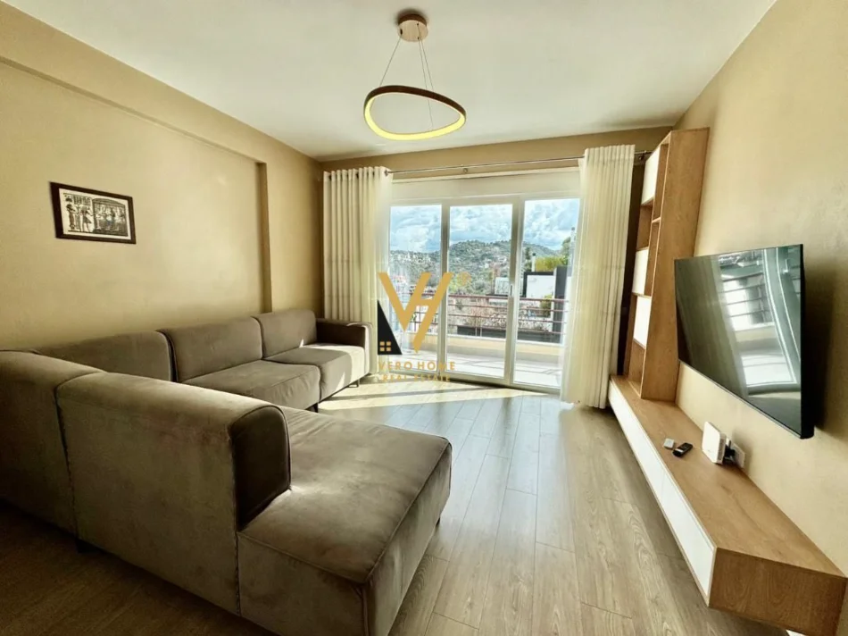 Tirane, shitet apartament 2+1+Ballkon Kati 4, 104 m² 278.000 € (LIQENI I THATE)