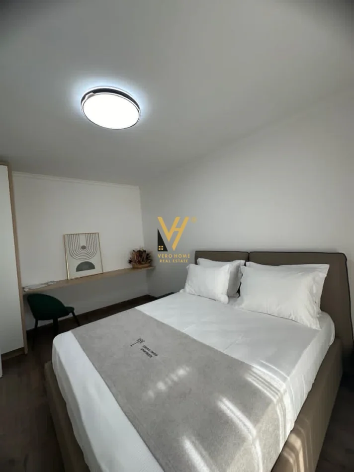 Tirane, jepet me qera apartament 1+1+Ballkon Kati 2, 55 m² 600 € (21 DHJETORI)