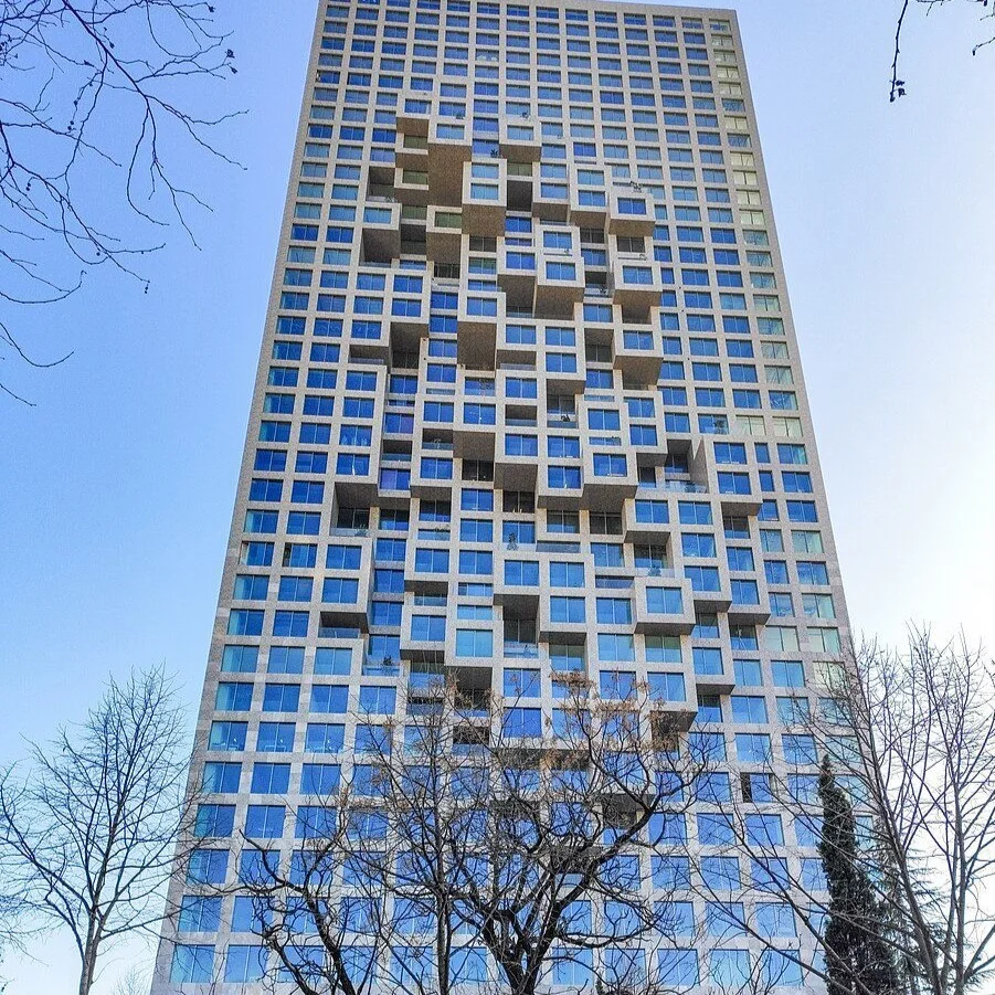 Tirane, shitet apartament 2+1+Ballkon , 165 m² 655.000 € (DownTown One)