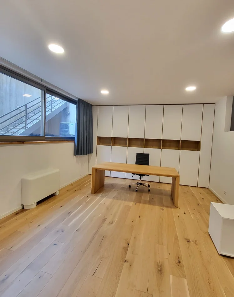 Tirane, jepet me qera Vile 3 Katshe , 500 m² 5.000 € 