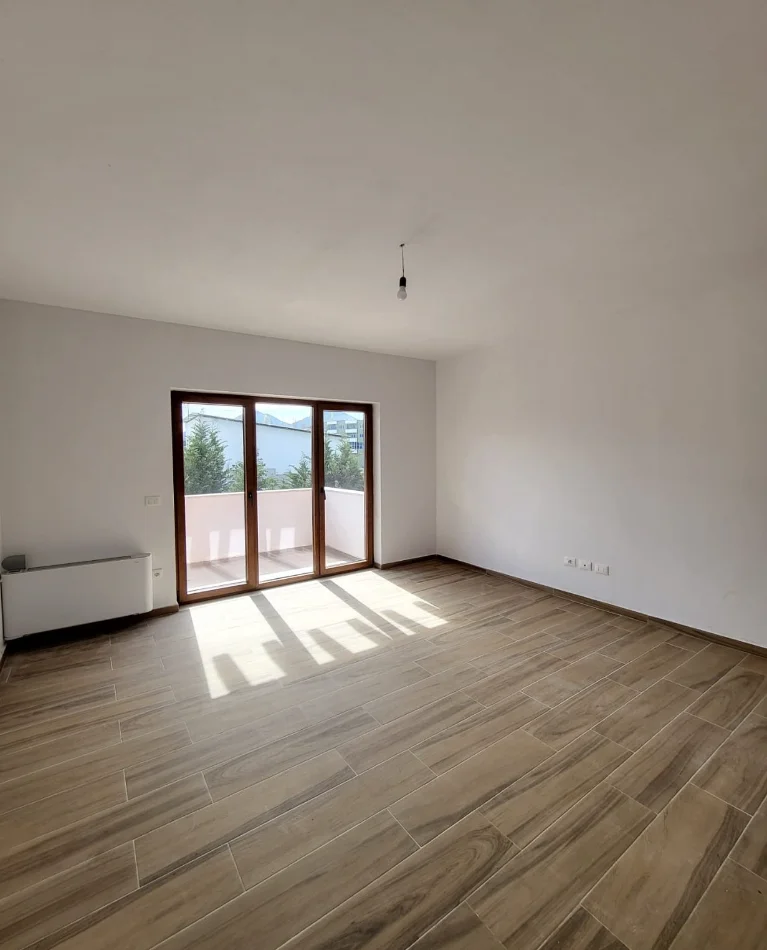 Tirane, jepet me qera Vile 3 Katshe , 500 m² 3.800 € 