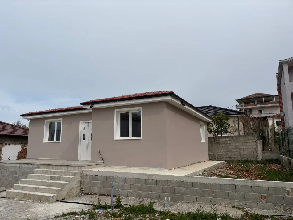 Gjiri Lalezit | Hamallaj, shitet shtepi 1 Katshe Kati 1, 320 m² 100.000 € 