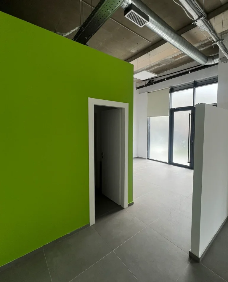 Tirane, jepet me qera ambjent biznesi Kati 0, 290 m² 4.640 € 