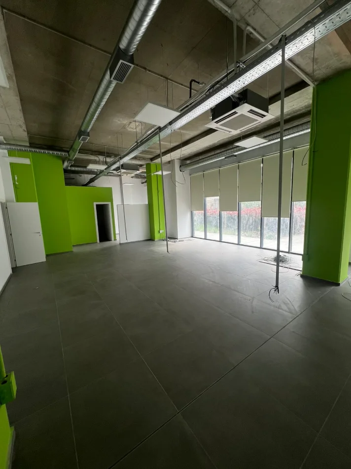 Tirane, jepet me qera ambjent biznesi Kati 0, 290 m² 4.640 € 