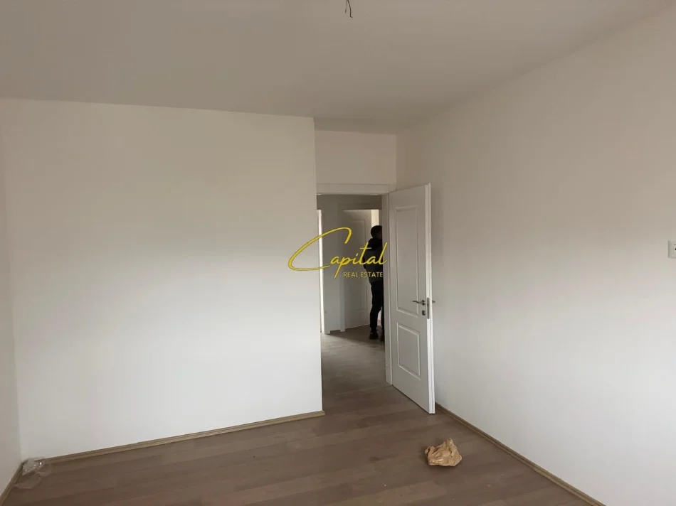 Tirane, jepet me qera apartament 2+1 Kati 9, 110 m² 350 € (ASTIR)
