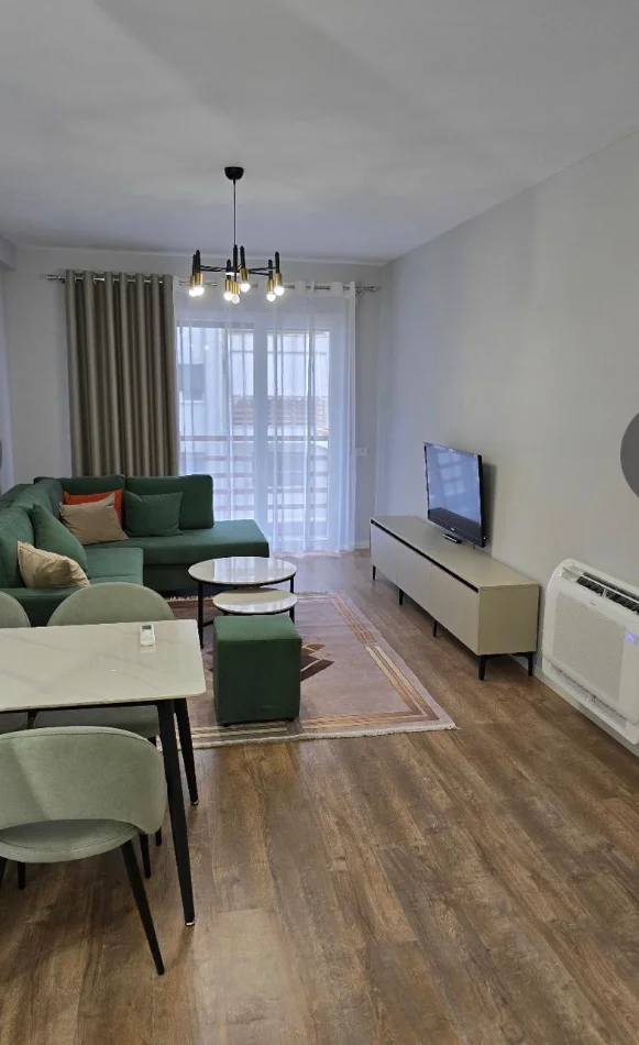 Tirane, jepet me qera apartament 1+1 Kati 6, 65 m² 650 € 