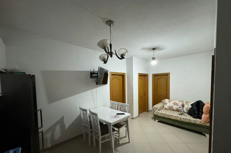 Tirane, jepet me qera apartament 2+1 Kati 3, 110 m² 450 € (STACIONI I TRENIT)