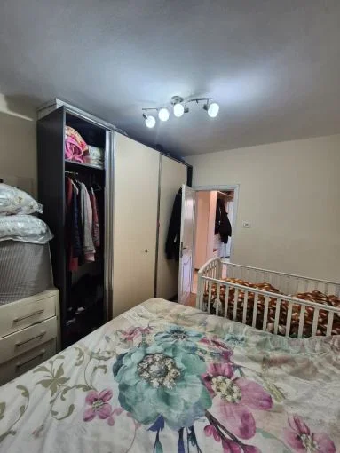 Tirane, shitet apartament 1+1 Kati 4, 49 m² 125.000 € (Rruga Jordan Misja)
